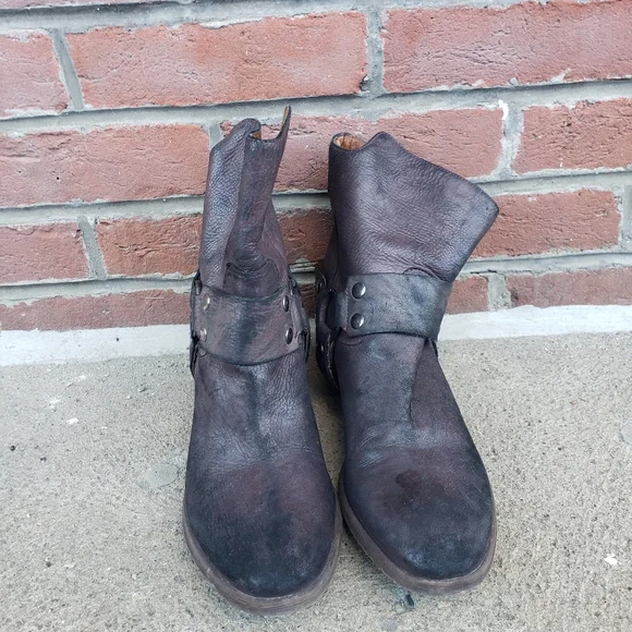 Donald J. Pliner Dasha Brown Leather Ankle Booties - Picture 4 of 11